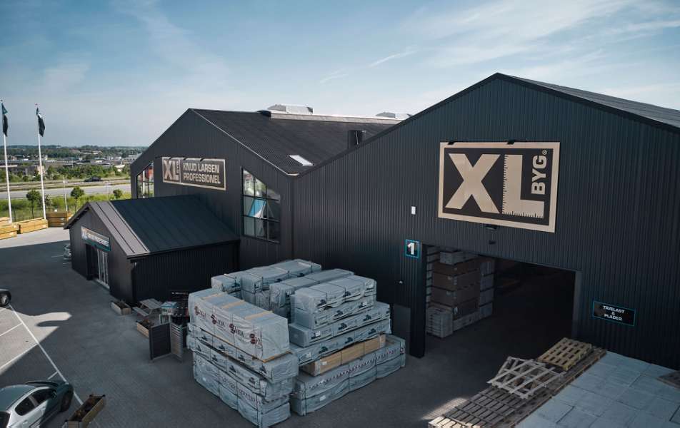 Baustoffexperte verkleidet sein Gebäude mit Stahlprofilen, XL-BYG Knud Larsen Professionel Roskilde, Gammel Marbjergvej 20, 4000 Roskilde, Dänemark